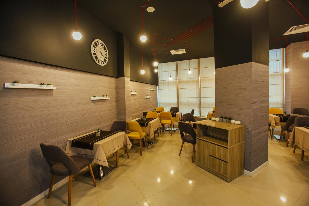Hotel West Батуми Экстерьер фото
