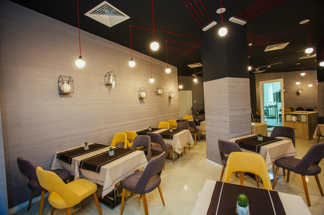 Hotel West Батуми Экстерьер фото