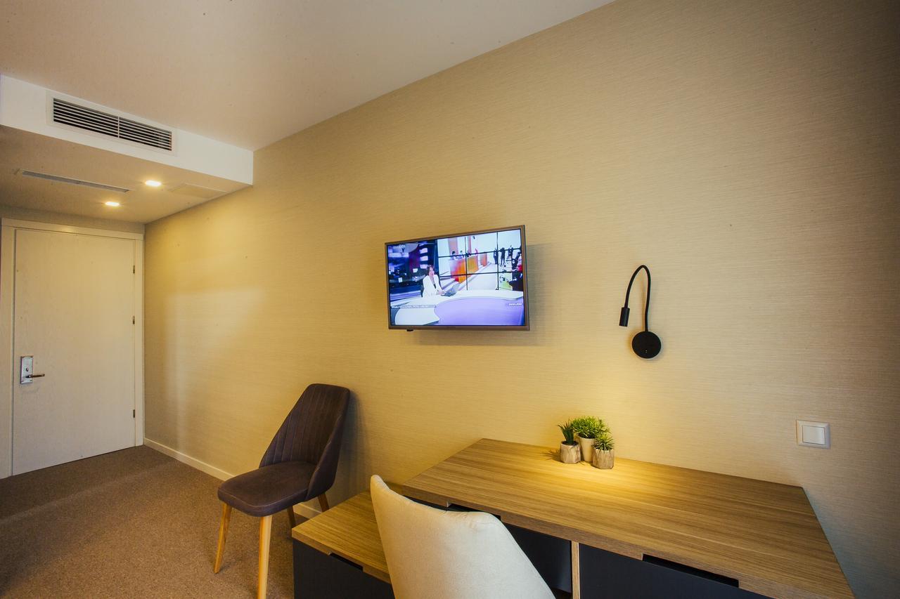 Hotel West Батуми Экстерьер фото