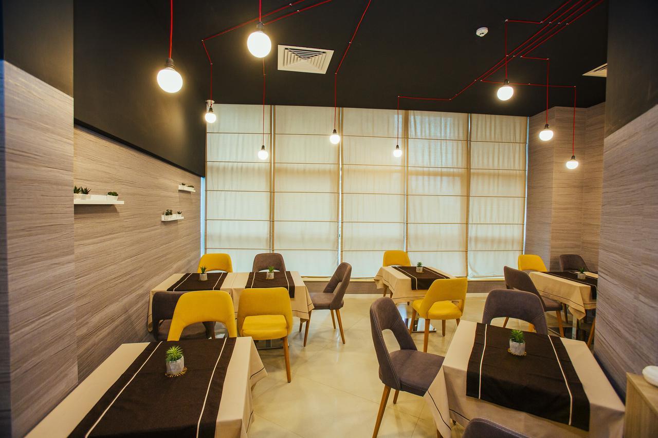 Hotel West Батуми Экстерьер фото