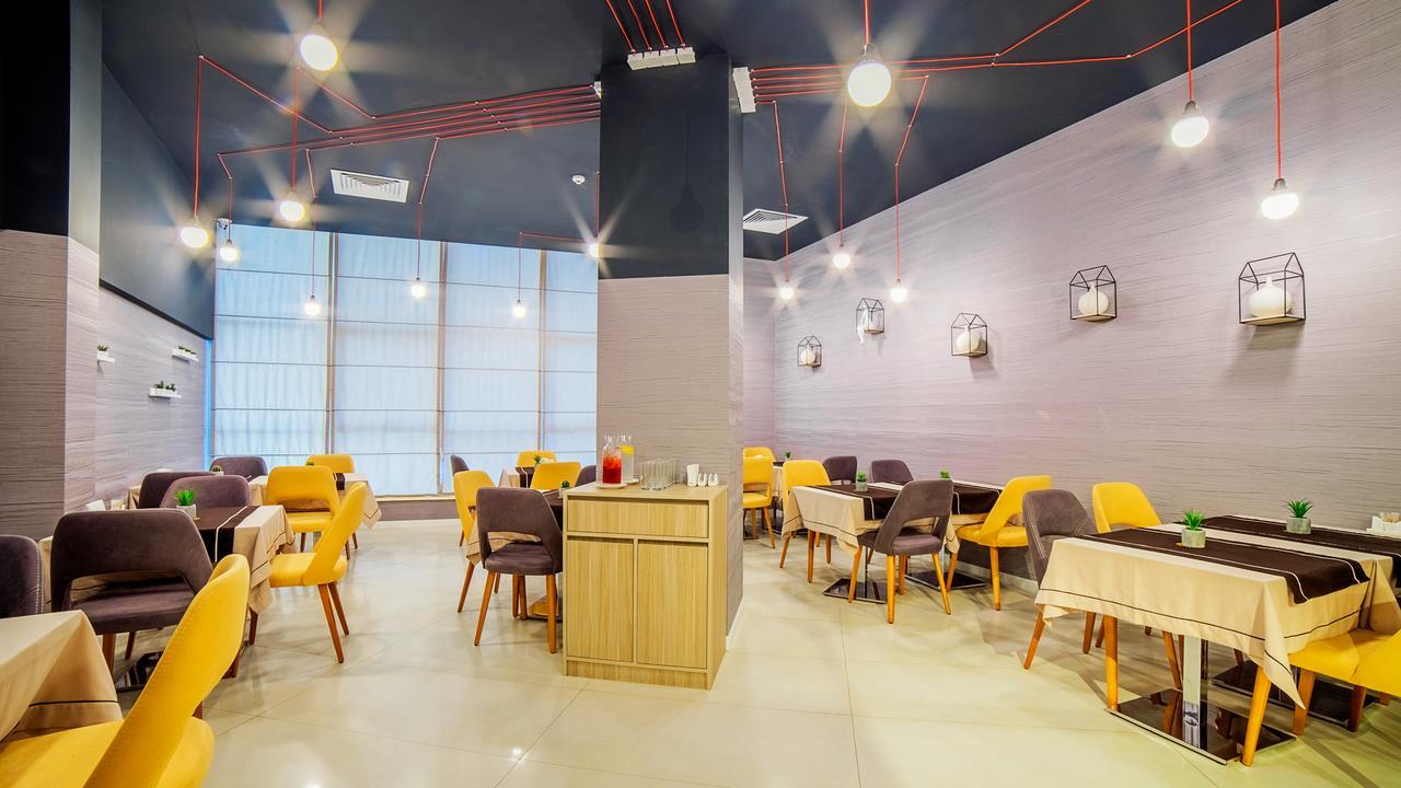 Hotel West Батуми Экстерьер фото